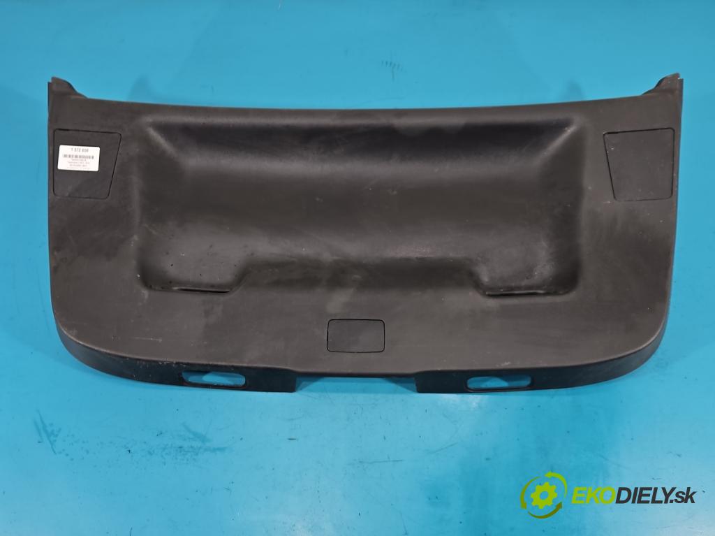 Toyota Auris II 2012-2018 1.6 16V 132  HP manual 97 kW 1598 cm3 5- Čalounictví: kufrové dvere 08824