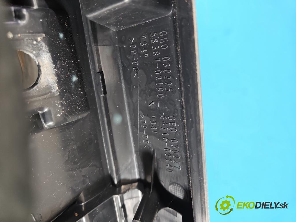 Toyota Auris II 2012-2018 1.6 16V 132  HP manual 97 kW 1598 cm3 5- kryt plast 58387-02190