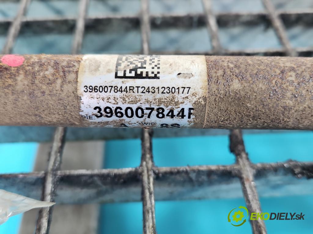 Dacia Duster III 24- 1.2 131 HP manual 96 kW 1199 cm3 5- poloos zadné ľavé 396007844R