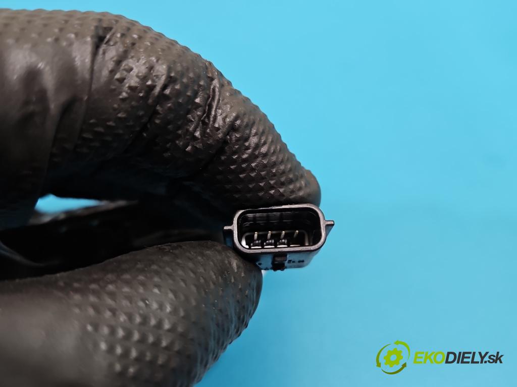 Renault Megane III 2008-2016 2.0 Tce 179KM manual 132 kW 1998 cm3 5- rukoväť predné ľavé mimo: 806070033R (Kľučka dverí vonkajšia predná ľavá)