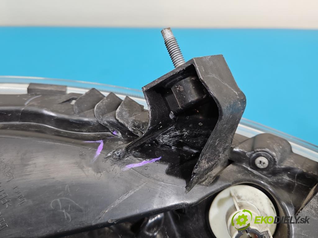 Nissan Juke I 2010-2019 1.5 dci K9K 110 HP manual 81 kW 1461 cm3 5- Reflektor: pravý FACM0110000UK (Svetlo predné pravé)