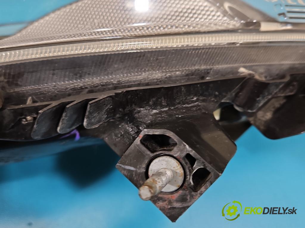 Nissan Juke I 2010-2019 1.5 dci K9K 110 HP manual 81 kW 1461 cm3 5- Reflektor: pravý FACM0110000UK (Svetlo predné pravé)