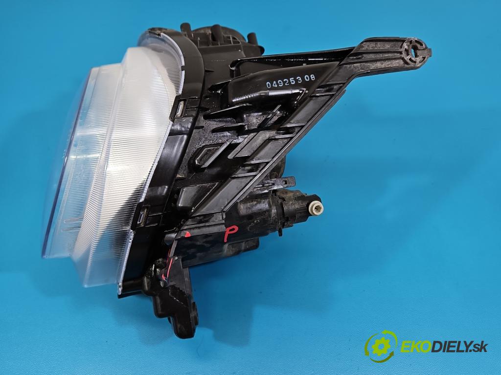 Nissan Juke I 2010-2019 1.5 dci K9K 110 HP manual 81 kW 1461 cm3 5- Reflektor: pravý 215-11D8R-LD-EM (Svetlo predné pravé)