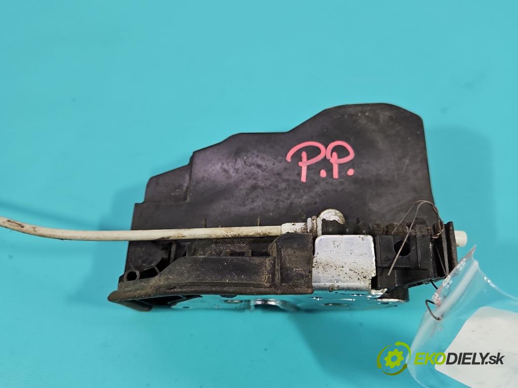 Bmw 3 F30 2011-2018 2.0d N47D20 184hp automatic 135 kW 1995 cm3 5- zámok predné pravý 7229458