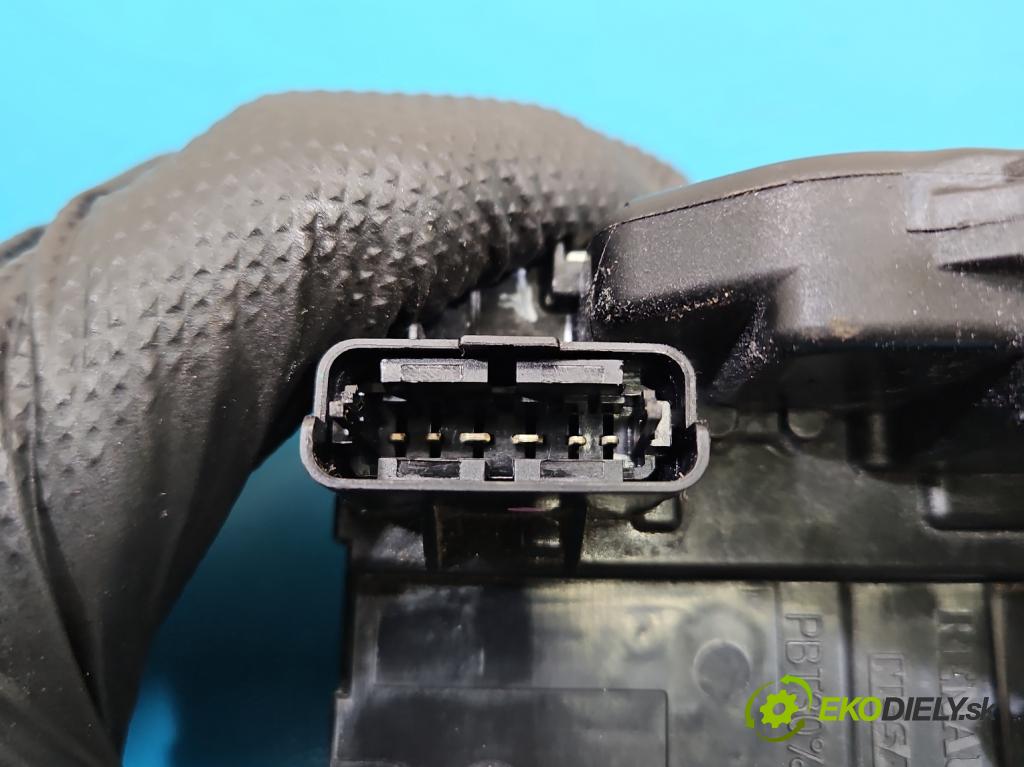 Nissan Juke I 2010-2019 1.5 dci K9K 110 HP manual 81 kW 1461 cm3 5- zámok predné ľavý