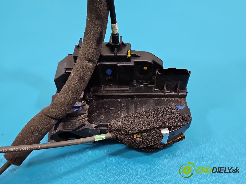 Nissan Juke I 2010-2019 1.5 dci K9K 110 HP manual 81 kW 1461 cm3 5- zámok predné pravý