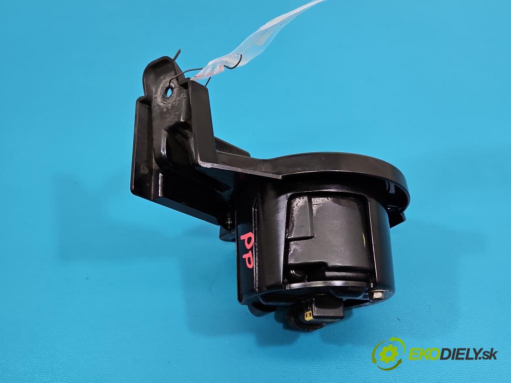 Nissan Juke I 2010-2019 1.5 dci K9K 110 HP manual 81 kW 1461 cm3 5- Halogen pravý 89208203 (Kľučka dverí ostatné)