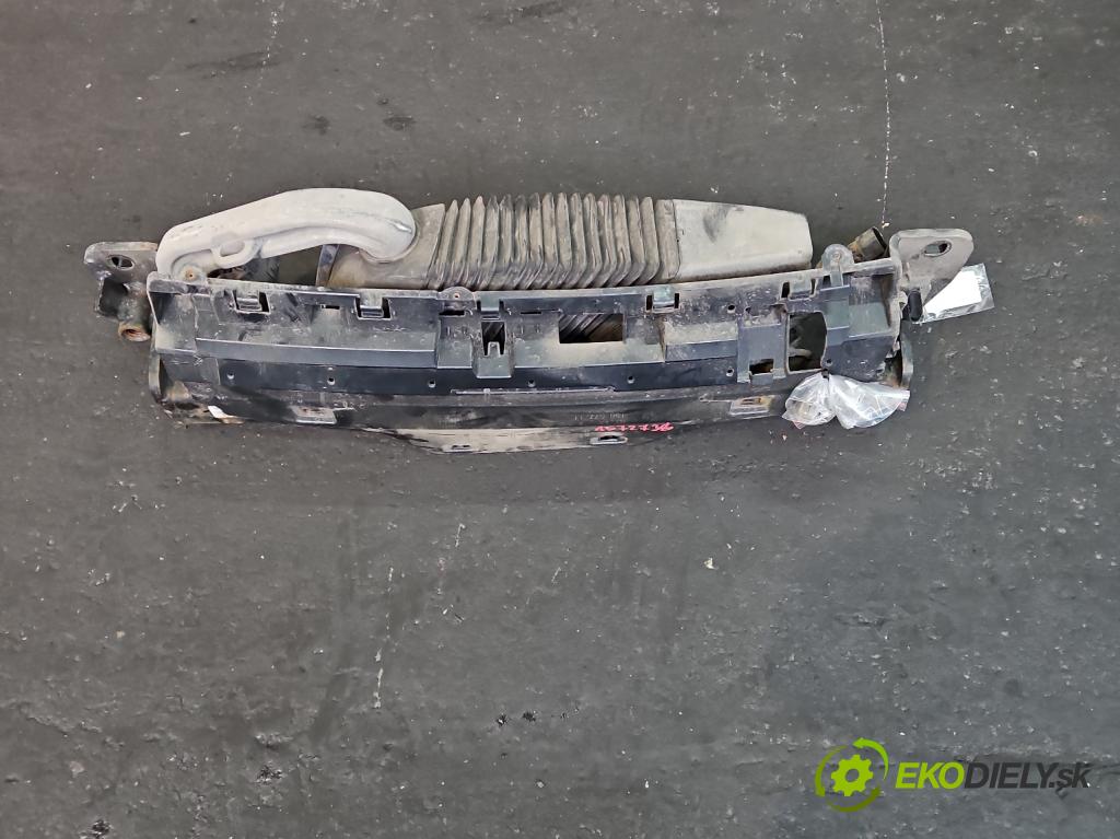 Bmw 3 F30 2011-2018 2.0d N47D20 184 hp automatic 135 kW 1995 cm3 5- oko tažné 6873703 (Tažné zařízení)