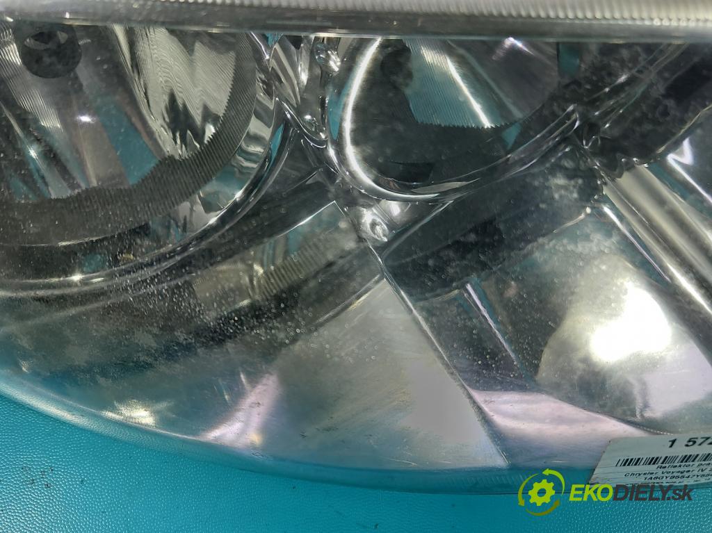 Chrysler Voyager IV 2000-2007 2.8 crd: 150 HP automatic 110 kW 2776 cm3 5- Reflektor: pravý 04857830ACI (Svetlo predné pravé)