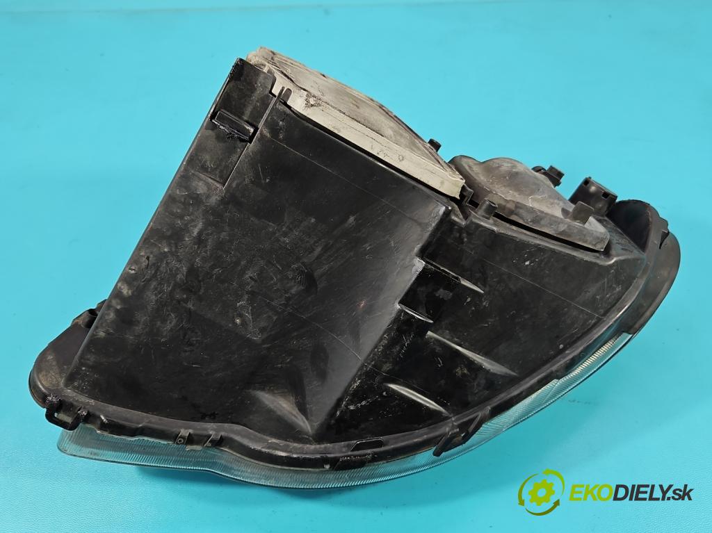 Chrysler Voyager IV 2000-2007 2.8 crd: 150 HP automatic 110 kW 2776 cm3 5- Reflektor: pravý 04857830ACI (Svetlo predné pravé)