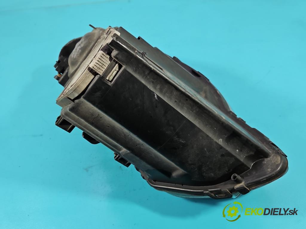 Chrysler Voyager IV 2000-2007 2.8 crd: 150 HP automatic 110 kW 2776 cm3 5- Reflektor: pravý 04857830ACI (Svetlo predné pravé)