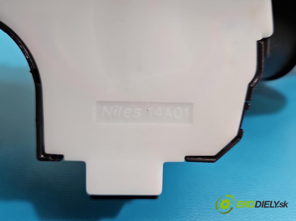 Nissan Juke I 2010-2019 1.5 dci K9K 110 HP manual 81 kW 1461 cm3 5- prepínač komplex:  (Prepínacie páčky pod volantom)