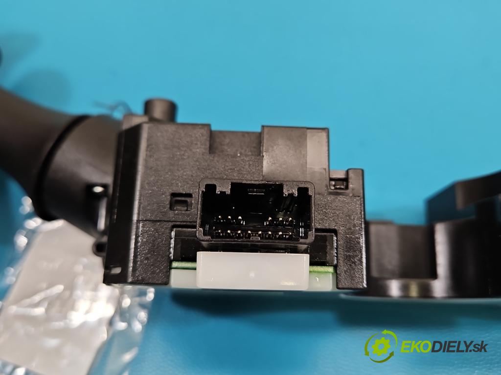 Nissan Juke I 2010-2019 1.5 dci K9K 110 HP manual 81 kW 1461 cm3 5- prepínač komplex:  (Prepínacie páčky pod volantom)