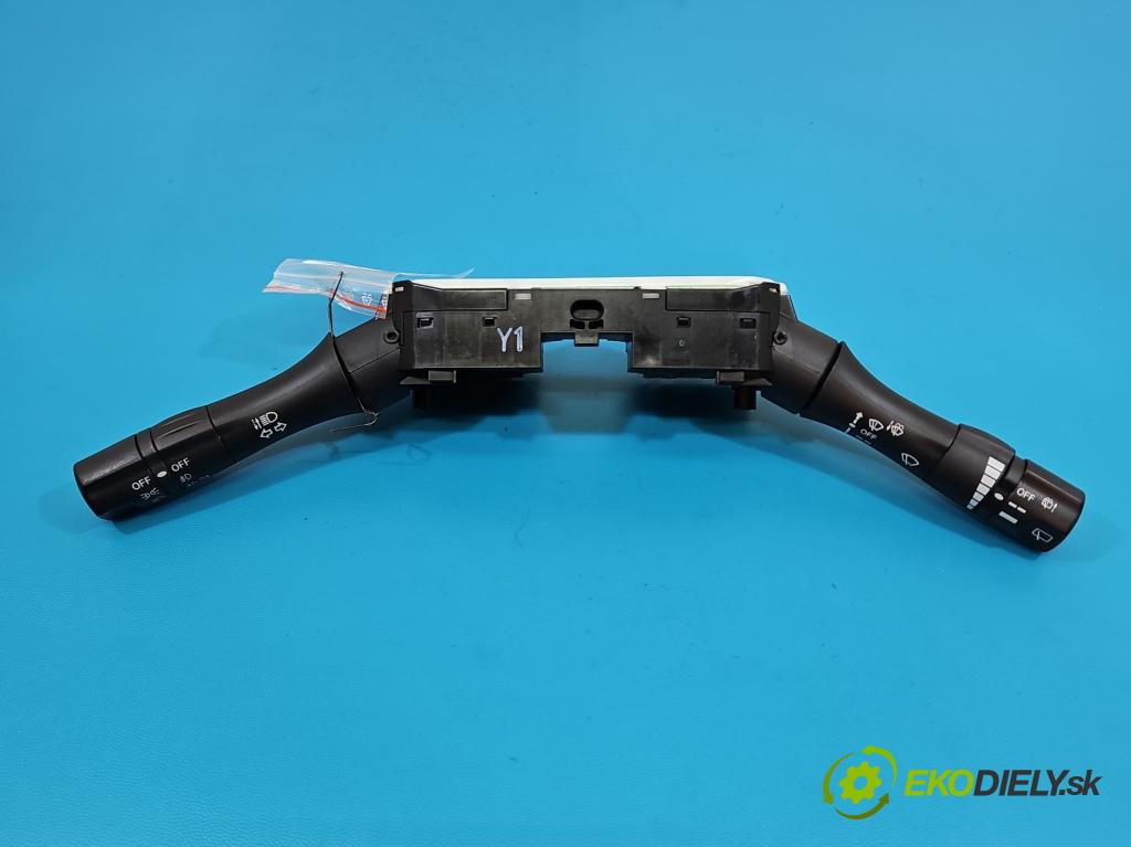 Nissan Juke I 2010-2019 1.5 dci K9K 110 HP manual 81 kW 1461 cm3 5- prepínač komplex:  (Prepínacie páčky pod volantom)