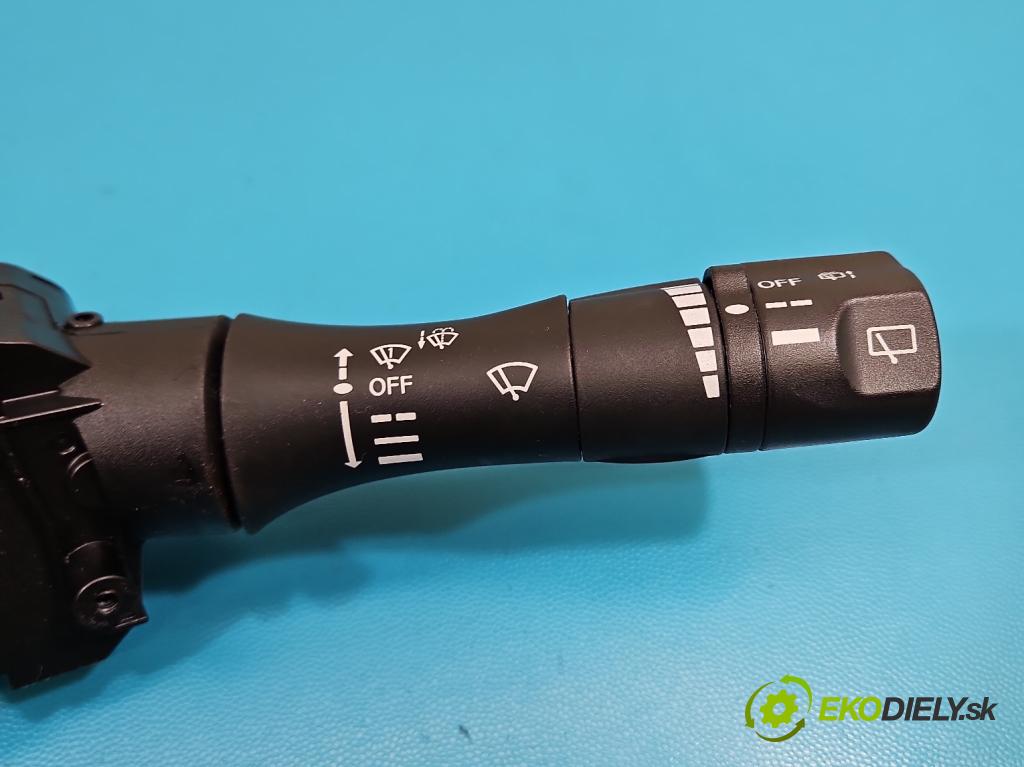 Nissan Juke I 2010-2019 1.5 dci K9K 110 HP manual 81 kW 1461 cm3 5- prepínač komplex:  (Prepínacie páčky pod volantom)