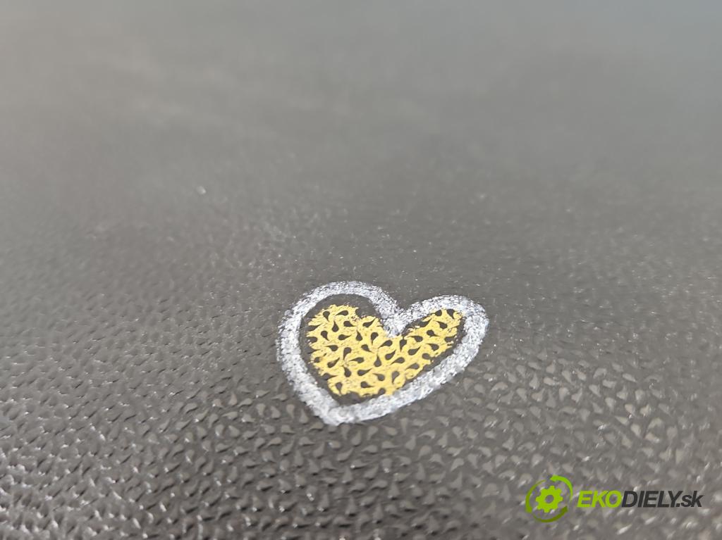 Seat Leon II 2005-2012 1.6 SR 102 HP manual 75 kW 1595 cm3 5- kokpit,pristrojová doska rozdeľovacia