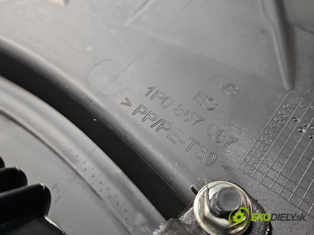 Seat Leon II 2005-2012 1.6 SR 102 HP manual 75 kW 1595 cm3 5- kokpit,pristrojová doska rozdeľovacia