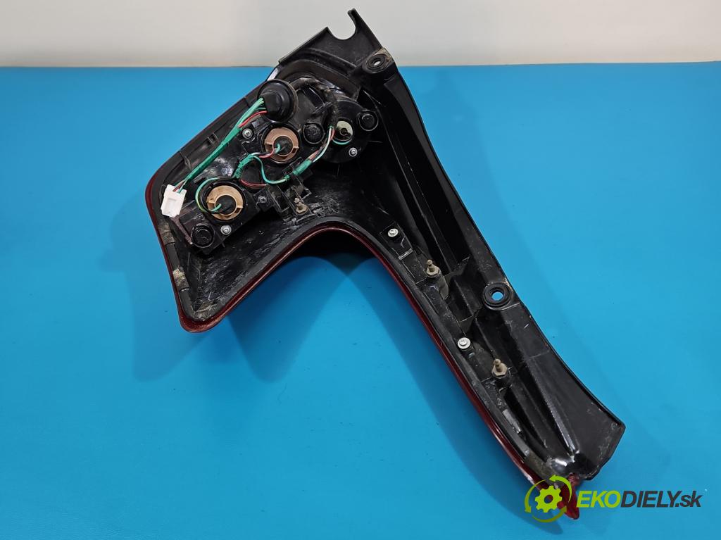 Nissan Juke I 2010-2019 1.5 dci K9K 110 HP manual 81 kW 1461 cm3 5- svetlo / reflektor zadné ľavé  (Kľučka dverí ostatné)