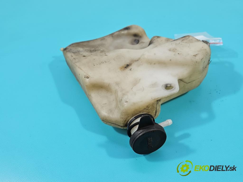 Honda VFR 800 1998-2001 0.8b 109 HP manual 80 kW 781 cm3 2- Nádrž: kompenzačné: