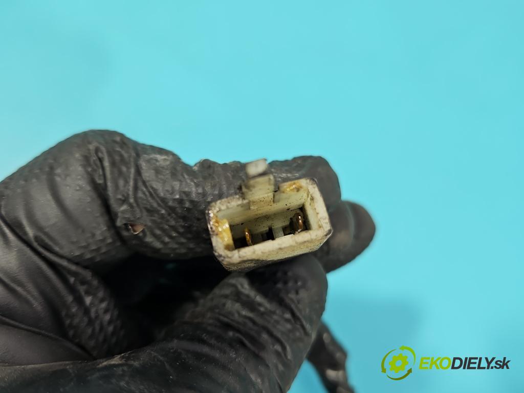 Honda VFR 800 1998-2001 0.8b 109 HP manual 80 kW 781 cm3 2- Upevnenie: