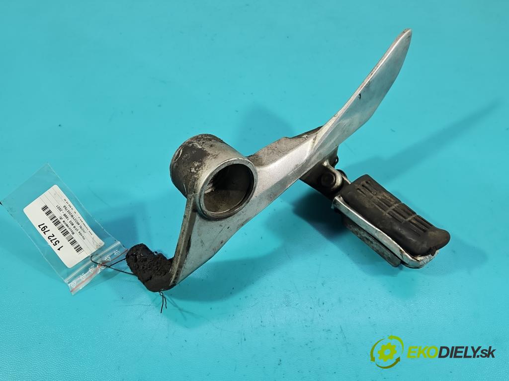 Honda VFR 800 1998-2001 0.8b 109 HP manual 80 kW 781 cm3 2- Upevnenie: