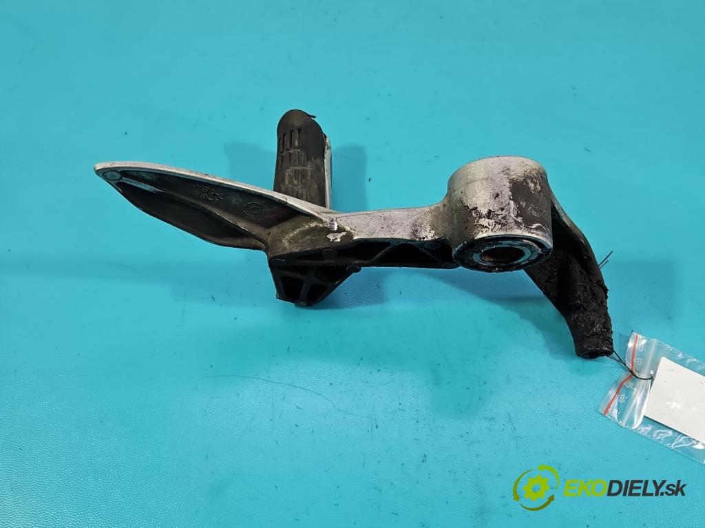 Honda VFR 800 1998-2001 0.8b 109 HP manual 80 kW 781 cm3 2- Upevnenie: