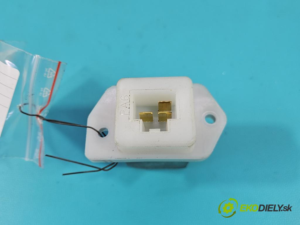 Nissan Juke I 2010-2019 1.5 dci K9K 110 HP manual 81 kW 1461 cm3 5- rezistor