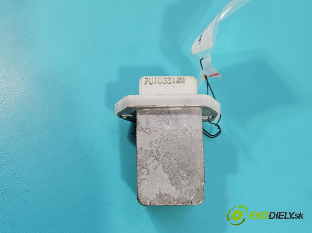 Nissan Juke I 2010-2019 1.5 dci K9K 110 HP manual 81 kW 1461 cm3 5- rezistor