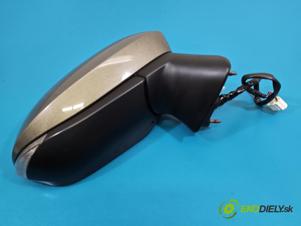 Toyota Corolla E21 2019- 1.5 12V 125 HP automatic 92 kW 1490 cm3 4- zrkadlo pravé  (Kľučka dverí ostatné)