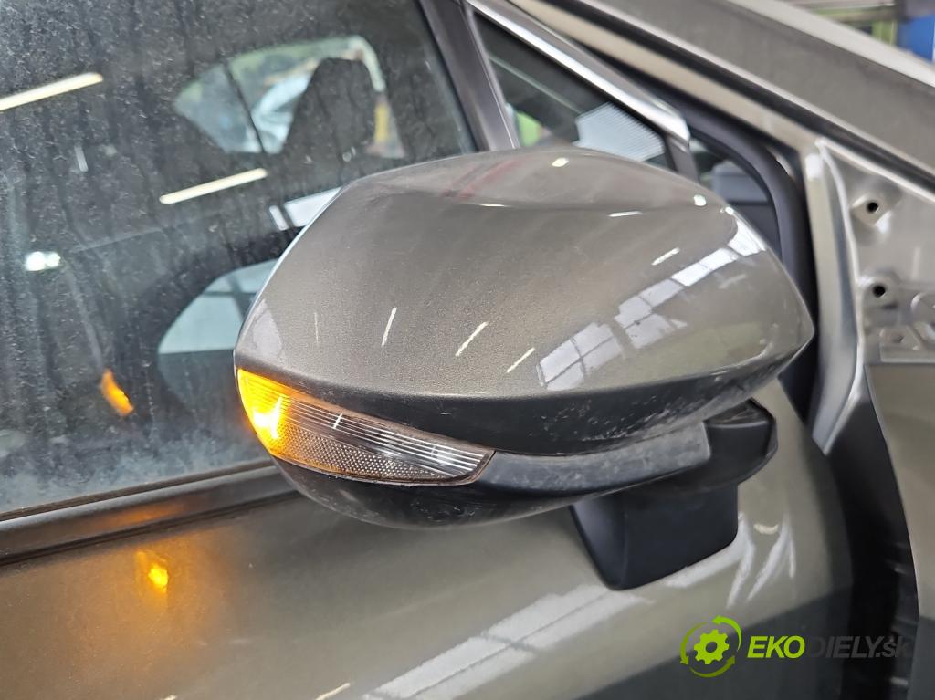 Toyota Corolla E21 2019- 1.5 12V 125 hp automatic 92 kW 1490 cm3 4- zpětné zrcátko pravé  (Klika dveří ostatní)