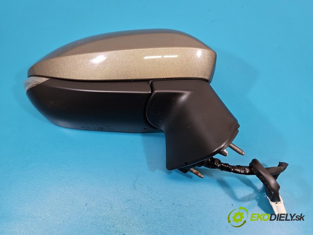 Toyota Corolla E21 2019- 1.5 12V 125 HP automatic 92 kW 1490 cm3 4- zrkadlo pravé  (Kľučka dverí ostatné)