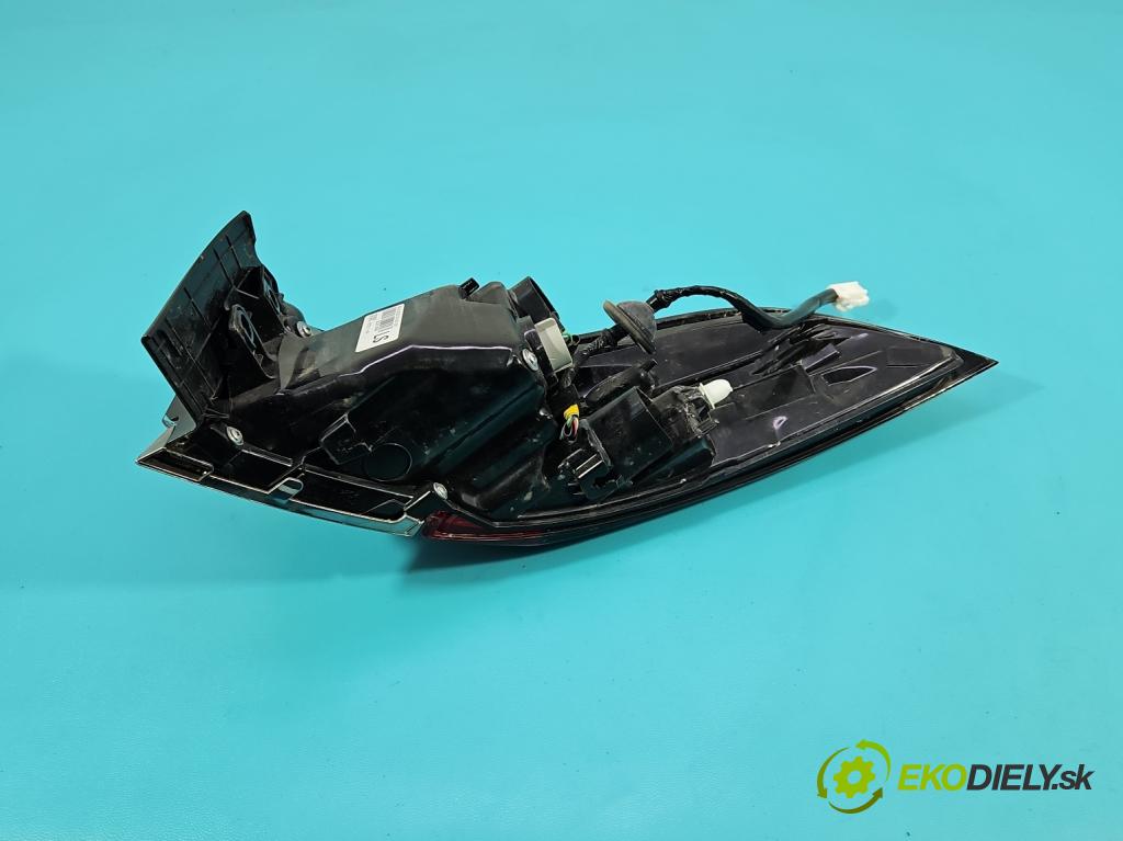 Toyota Corolla E21 2019- 1.5 12V 125 HP automatic 92 kW 1490 cm3 4- svetlo / reflektor zadné ľavé 81560-02D11-00 (Kľučka dverí ostatné)