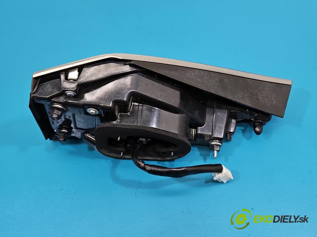 Toyota Corolla E21 2019- 1.5 12V 125 HP automatic 92 kW 1490 cm3 4- svetlo / reflektor zadné ľavé 81590-02C21-00 (Kľučka dverí ostatné)