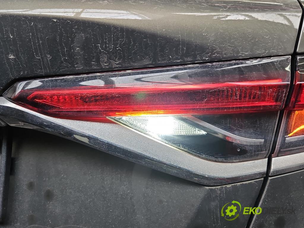 Toyota Corolla E21 2019- 1.5 12V 125 HP automatic 92 kW 1490 cm3 4- svetlo / reflektor zadné pravé 81580-02C31-00 (Kľučka dverí ostatné)