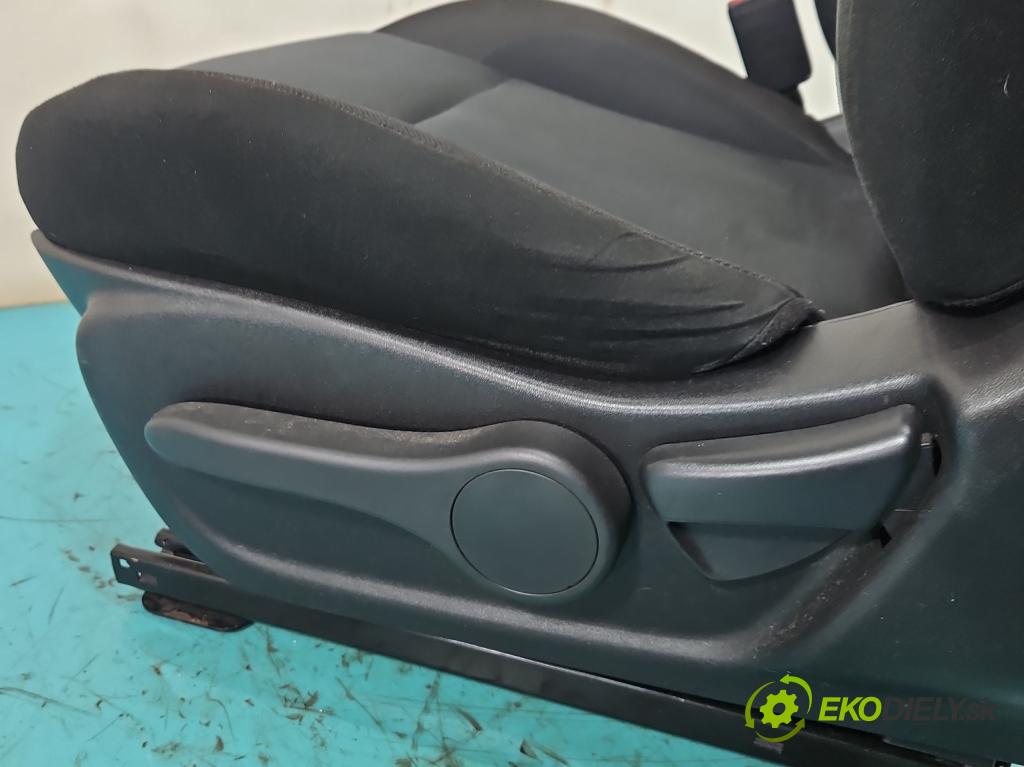 Nissan Juke I 2010-2019 1.5 dci 110 HP manual 81 kW 1461 cm3 5- Sedačka ľavý  (Sedadlo)