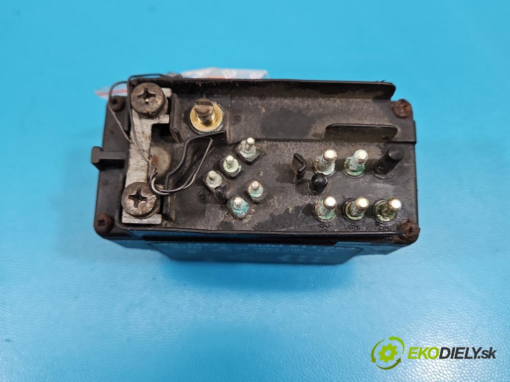 Vw LT II 1996-2006 2.5 tdi 109 HP manual 80 kW 2461 cm3 5- Relé: svíčky: zařicích: 2D0911253 (Relé)