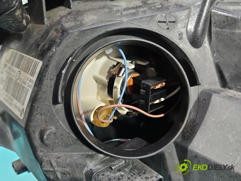 Renault Megane III 2008-2016 2.0 Tce 179KM manual 132 kW 1998 cm3 5- Reflektor: pravý 260100017R (Svetlo predné pravé)