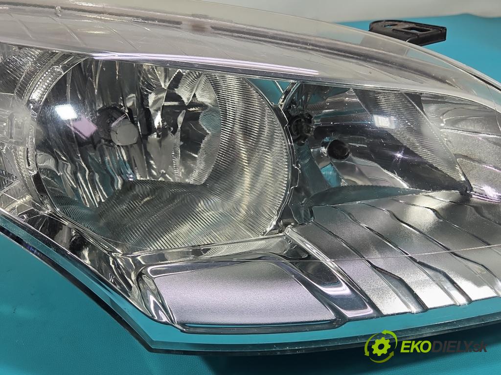 Renault Megane III 2008-2016 2.0 Tce 179KM manual 132 kW 1998 cm3 5- Reflektor: pravý 260100017R (Svetlo predné pravé)