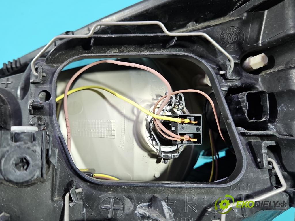 Renault Megane III 2008-2016 2.0 Tce 179KM manual 132 kW 1998 cm3 5- Reflektor: pravý 260100017R (Svetlo predné pravé)