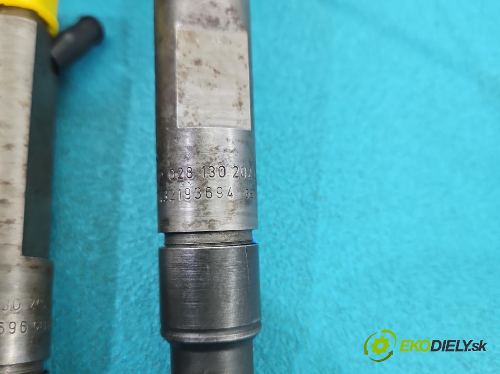 Seat Leon I 1999-2005 1.9 tdi 90 HP manual 66 kW 1896 cm3 5- vstrek 028130202Q (Vstrekovač paliva)