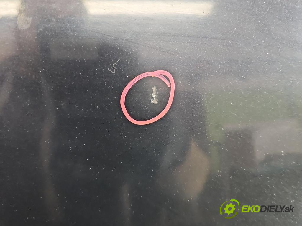 Audi A4 B7 2004-2008 3.0 tdi BKN: 204 HP automatic 150 kW 2967 cm3 5- kapota predná