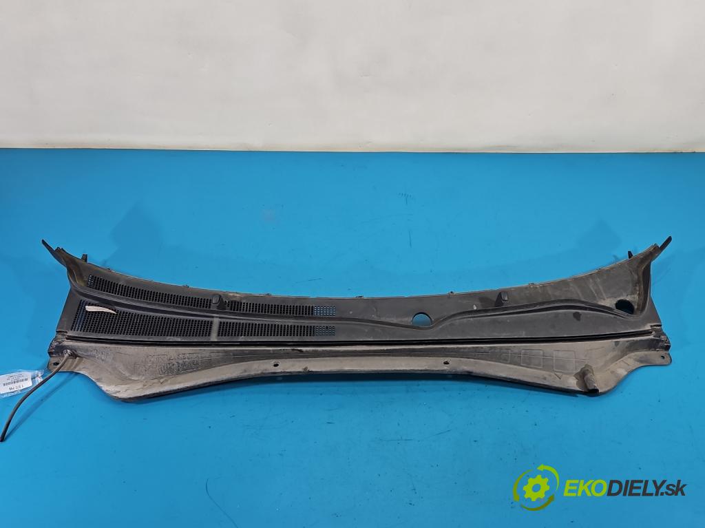 Kia Optima IV 2015-2020 1.6 T-GDI 180 hp automatic 132.4 kW 1591 cm3 4- torpédo 86155-D4000 (Plast pod čelním sklem)