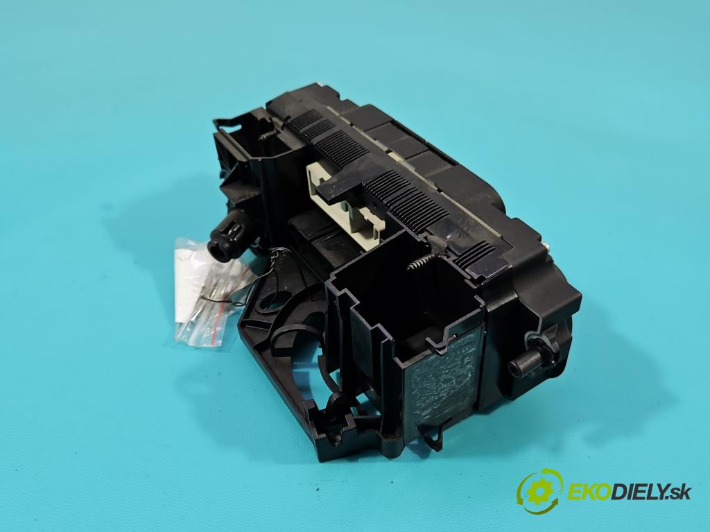 Seat Leon II 2005-2012 1.6 SR 102 HP manual 75 kW 1595 cm3 5- panel kúrenia