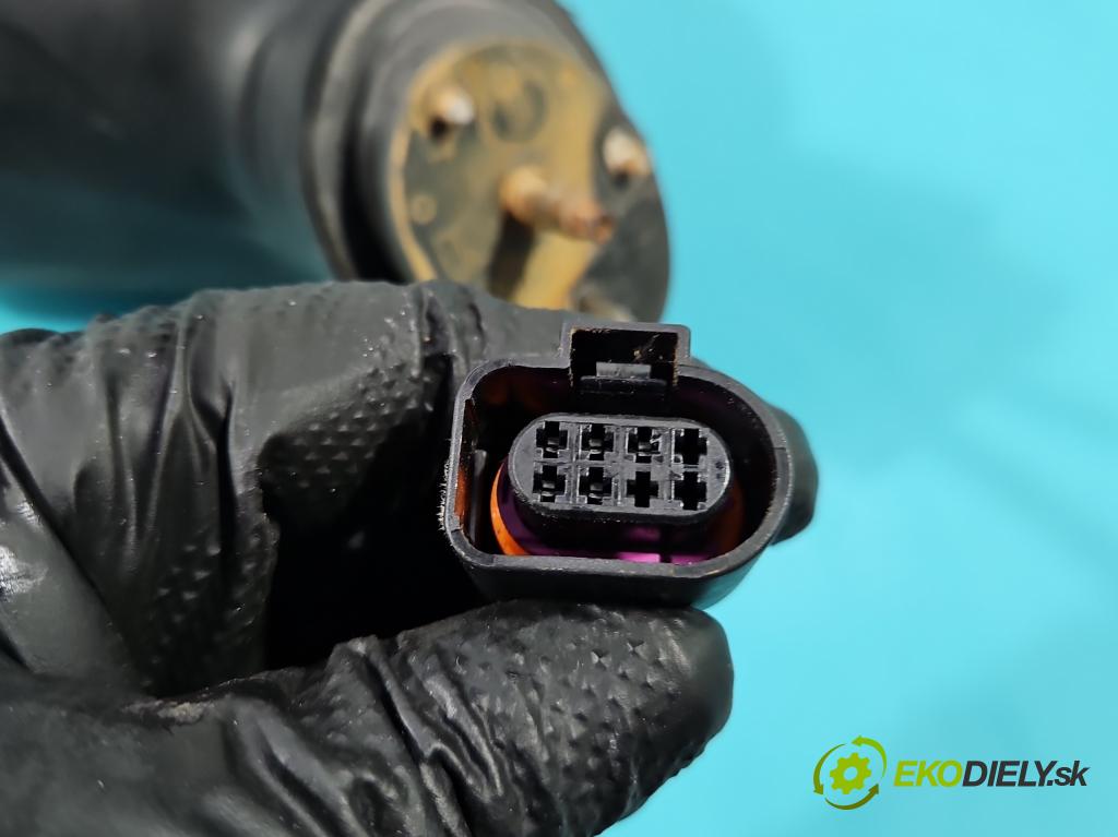 Seat Leon II 2005-2012 1.6 SR 102 HP manual 75 kW 1595 cm3 5- zrkadlo ľavé  (Kľučka dverí ostatné)