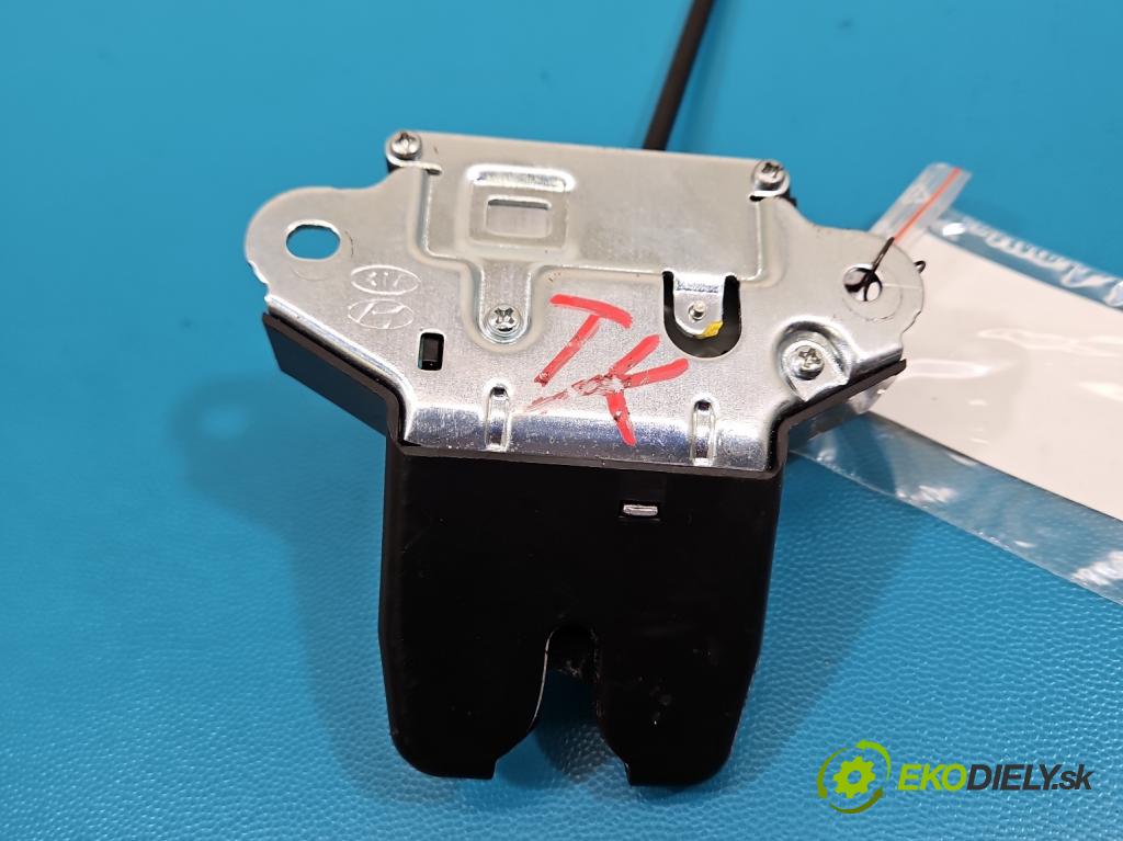 Kia Optima IV 2015-2020 1.6 T-GDI: 180 HP automatic 132.4 kW 1591 cm3 4- zámok kufrové dvere zadné