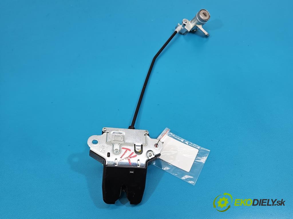 Kia Optima IV 2015-2020 1.6 T-GDI: 180 HP automatic 132.4 kW 1591 cm3 4- zámok kufrové dvere zadné