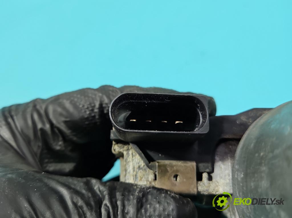 Seat Leon II 2005-2012 1.6 SR 102 HP manual 75 kW 1595 cm3 5- motor stieračov predné 0390241949