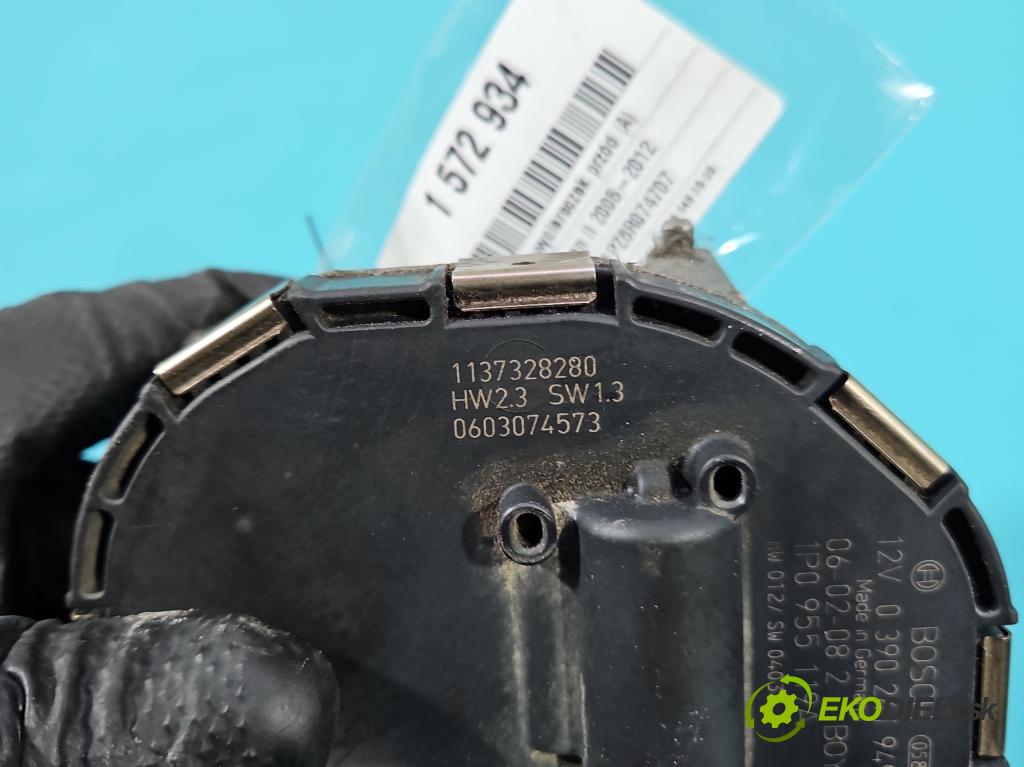 Seat Leon II 2005-2012 1.6 SR 102 HP manual 75 kW 1595 cm3 5- motor stieračov predné 0390241949