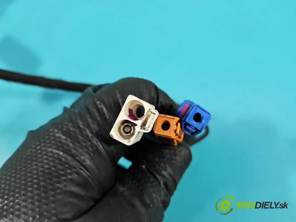 Citroen C3 III 2016-2024 1.2 12V 110 HP manual 81 kW 1199 cm3 5- Zväzok: ostatné 9813715180-01