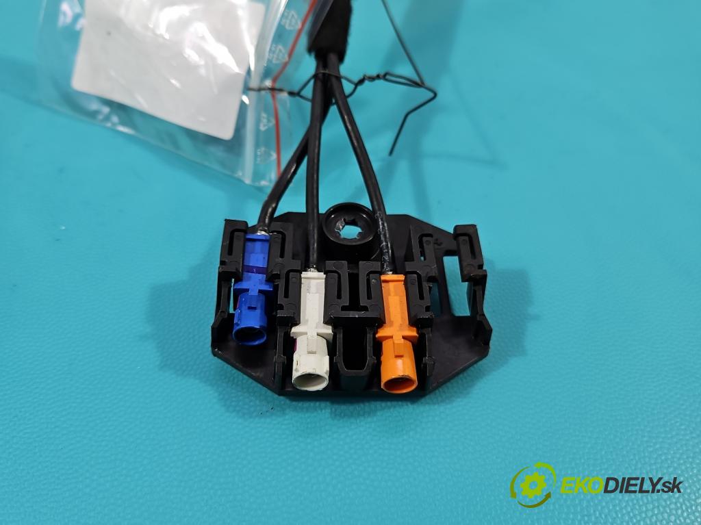 Citroen C3 III 2016-2024 1.2 12V 110 HP manual 81 kW 1199 cm3 5- Zväzok: ostatné 9813715180-01